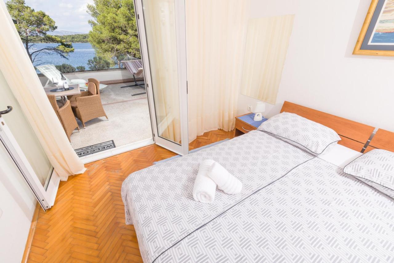 Apartments Dobronic Jelsa  Exterior photo